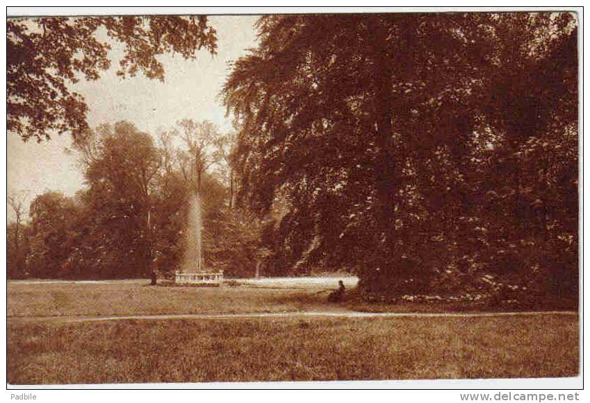 Carte Postale 59.  Marcq-en-Baroeul  Institution Libre  La Fontaine Trés Beau Plan - Marcq En Baroeul