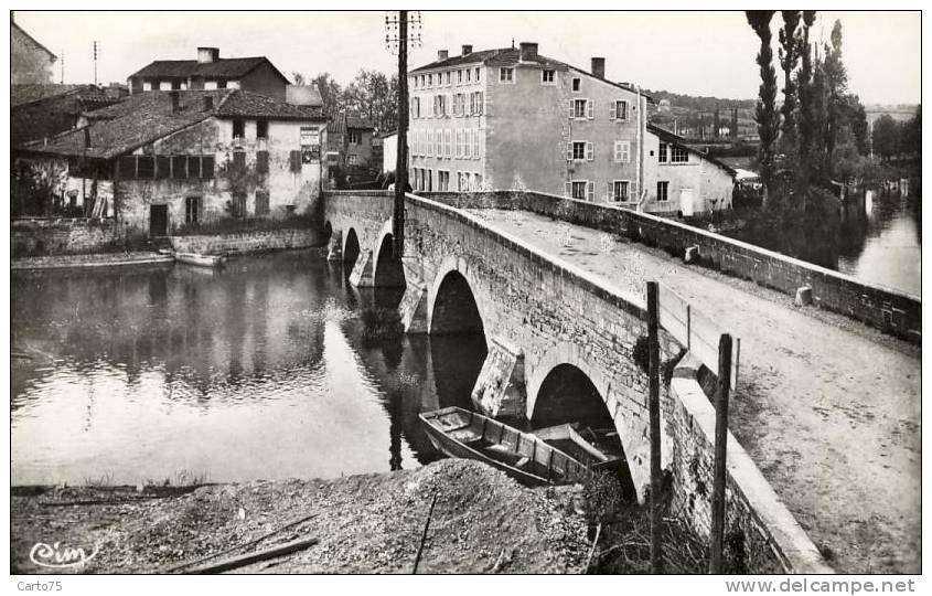 CHARLIEU 42 - Pont De Pierre - Charlieu