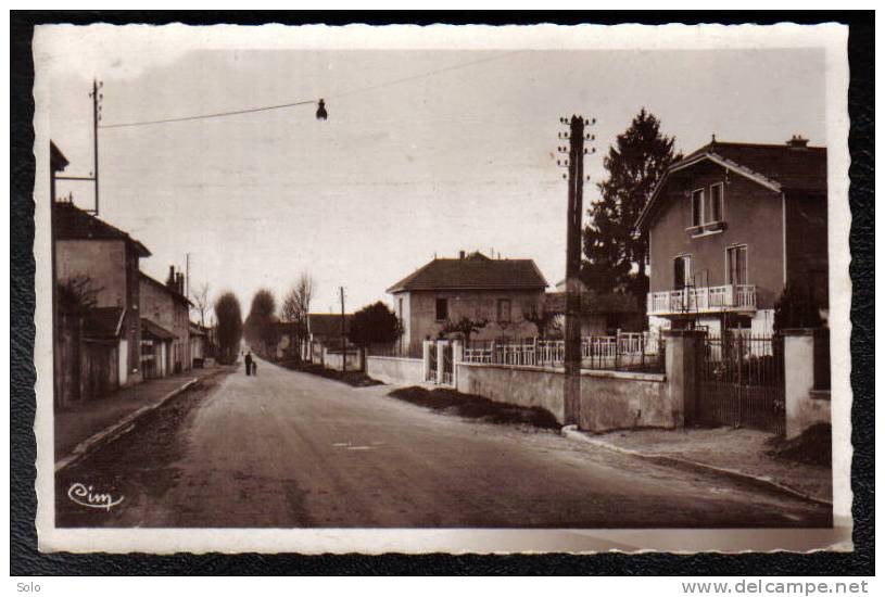 CHATILLON SUR CHALARONNE - Rue Dubanchet - Châtillon-sur-Chalaronne