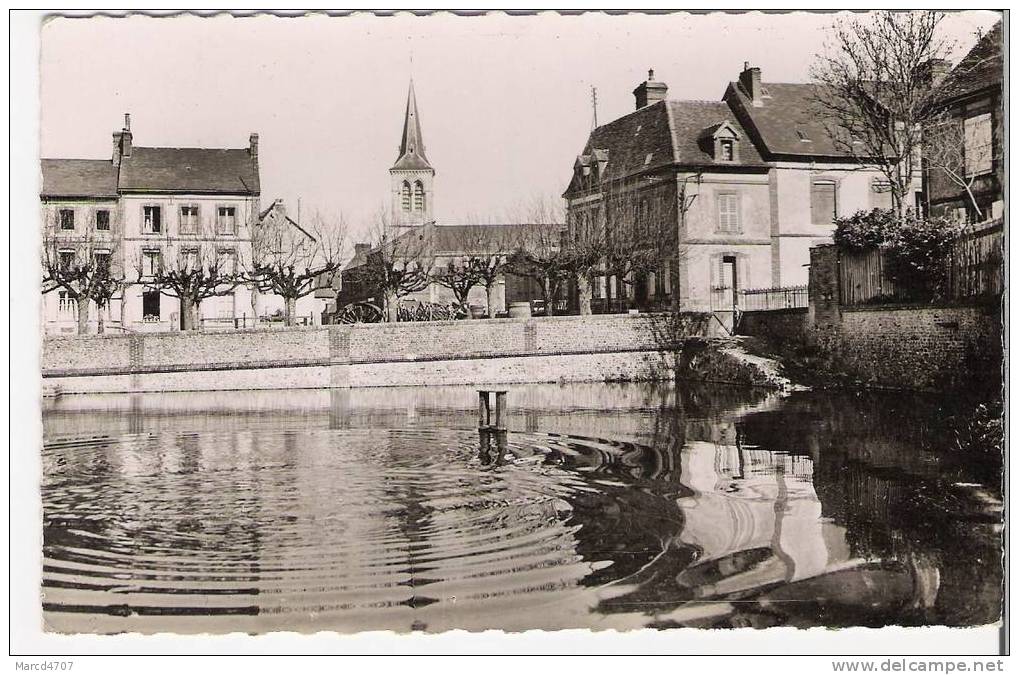 MOULIN La MARCHE 61 L'Abreuvoir Avec Timbre Recto Editions D'Arts Marco Carte Dentelée Véritable Photo - Moulins La Marche