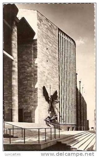 COVENTRY CATHEDRAL. VIEW OF CATHEDRAL FACING EAST. - Coventry