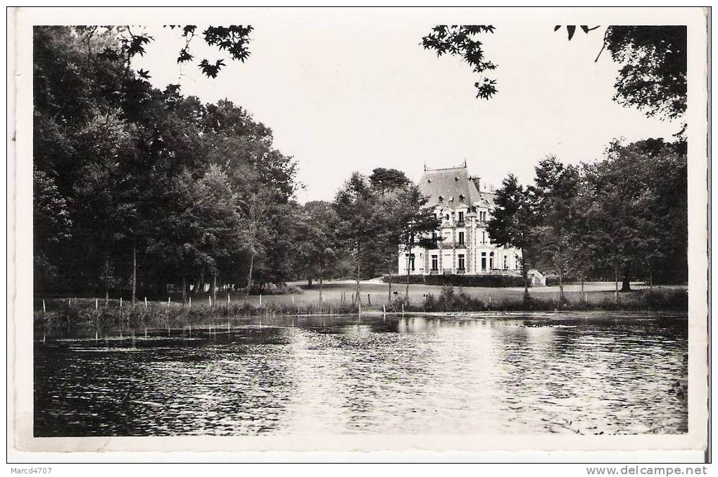 ECOMMOY 72 Chateau De Chardonneux Et Le Lac Editions Bobeouf Carte Dentelée Véritable Photo - Ecommoy