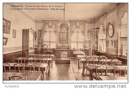 CPA.     PERUWELZ.      Pensionnat Des Dames De St-Charles - Cour Spécial D´économie Domestique.  Salle De Coupe. - Péruwelz