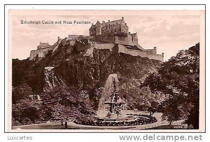 EDINBURGH CASTLE AND ROSS FOUNTAIN. - Midlothian/ Edinburgh