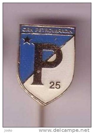 HANDBALL CLUB PETROVARADIN ( Serbian Pin ) Hand Ball Balonmano Pallamano Palla A Mano Badge Anstecknadel Distintivo - Pallamano