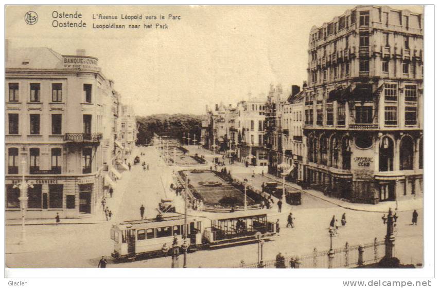 OSTENDE - L' Avenue Leopold Vers Le Parc - Leopoldlaan Naar Het Park - Tram - Oostende