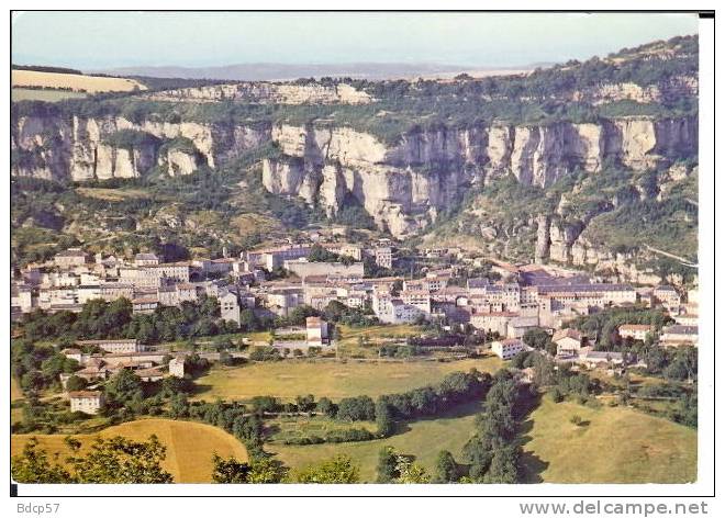 12 - ROQUEFORT-SUR-SOULZON - Au Pied Des Falaises Du Cambalou - Laguiole