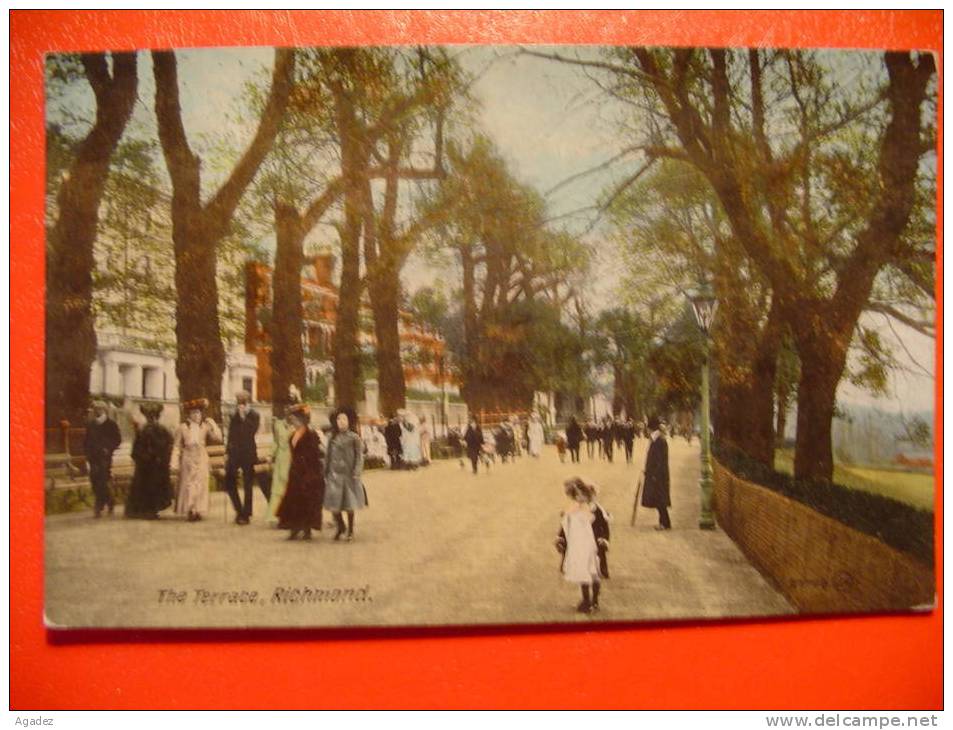 CPA The Terrace  Richmond Belle Animation Bon état Good Condition - London Suburbs