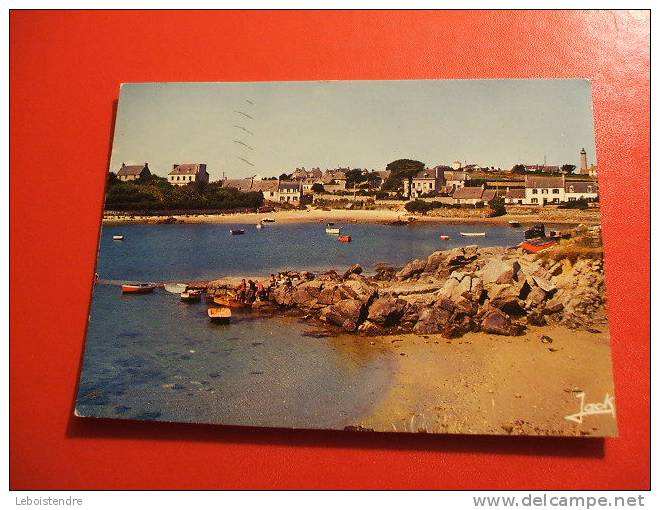 CPSM OU CPM -1977-(29-FINISTERE) -AU LARGE DE ROSCOFF L'ILE DE BATZ-UN COIN DU PORT- - Ile-de-Batz