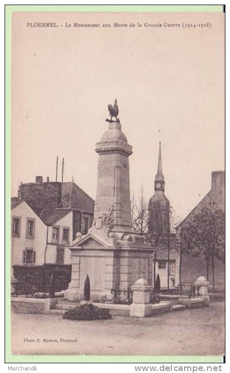 MORBIHAN.PLOERMEL.LE MONUMENT AUX MORTS DE LA GRANDE GUERRE 1914/18 - Ploërmel