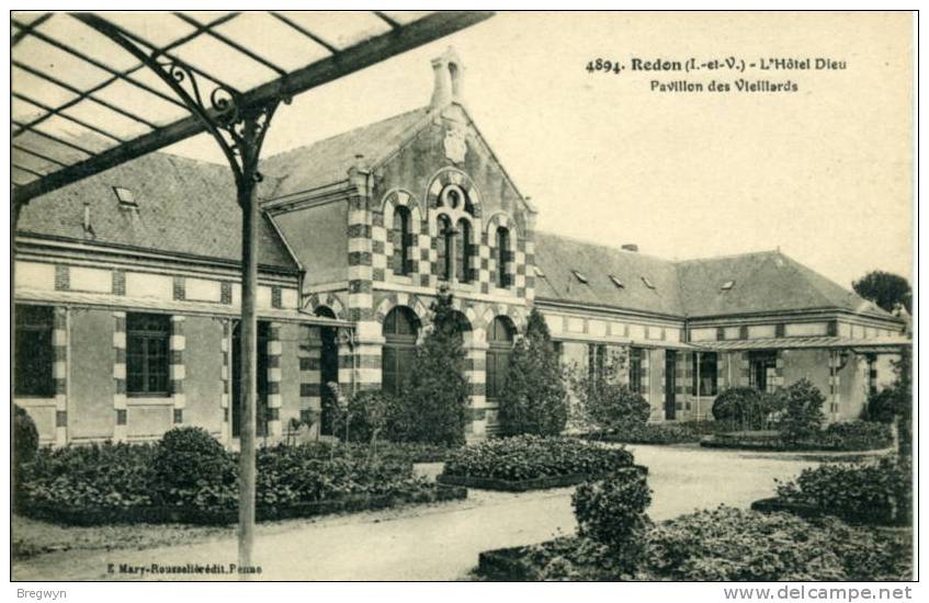 35 - CPA Redon - L'Hôtel Dieu - Pavillon Des Vieillards - Redon