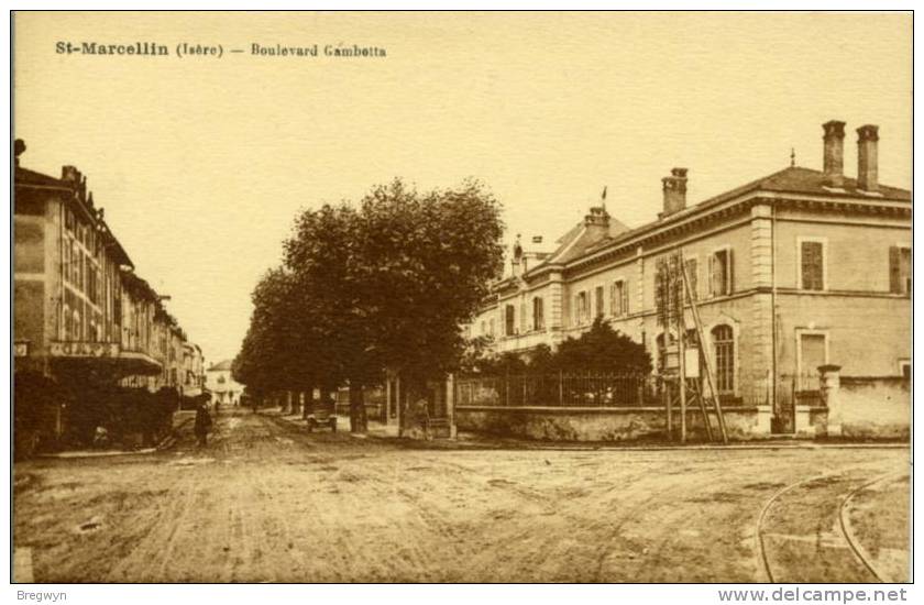 38 - CPA Saint-Marcelin - Boulevard Gambetta - Saint-Marcellin