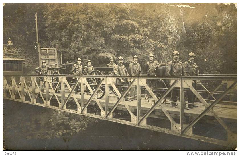 Métiers - Carte Photo Sapeurs Pompiers - Pont - MILITARIA - Sapeurs-Pompiers