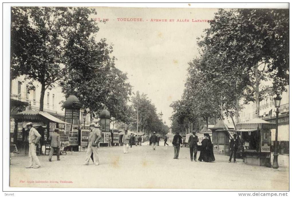 TOULOUSE - Avenue Et Allée Lafayette. Belle Animation. - Toulouse