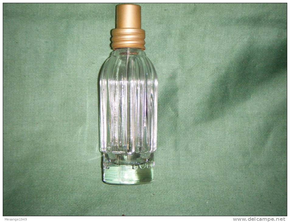 Flacon   -vaporisateur- L'occitane -eau Des Vanilliers-vanille20ml  66/9095 - Bottles (empty)