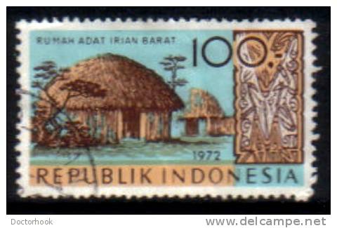 INDONESIA   Scott #  833  VF USED - Indonesia