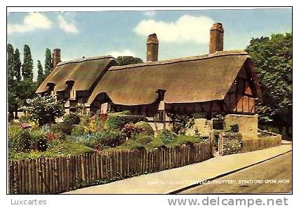 ANNE HATHAWAY'S COTTAGE .SHOTTERY . STRATFORD-UPON-AVON. - Stratford Upon Avon