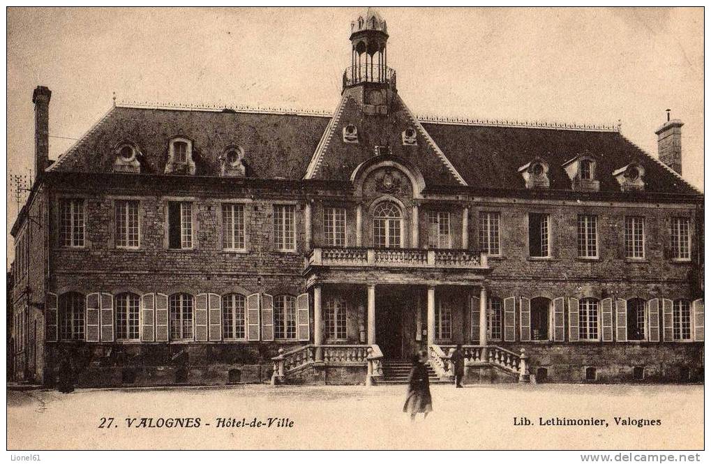 VALOGNES : (50) Hôtel De Ville - Valognes