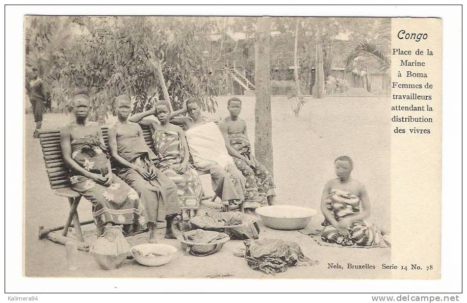 CONGO BELGE / PLACE DE LA MARINE , À BOMA / FEMMES DE TRAVAILLEURS ATTENDANT LA DISTRIBUTRION DES VIVRES - Congo Belge