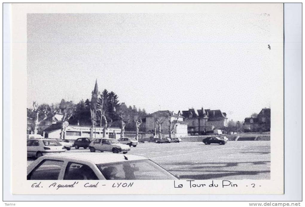 38 - Carte Photo Postale Neuve Des Années 2000 : Le Bourg De La Tour Du Pin - La Tour-du-Pin