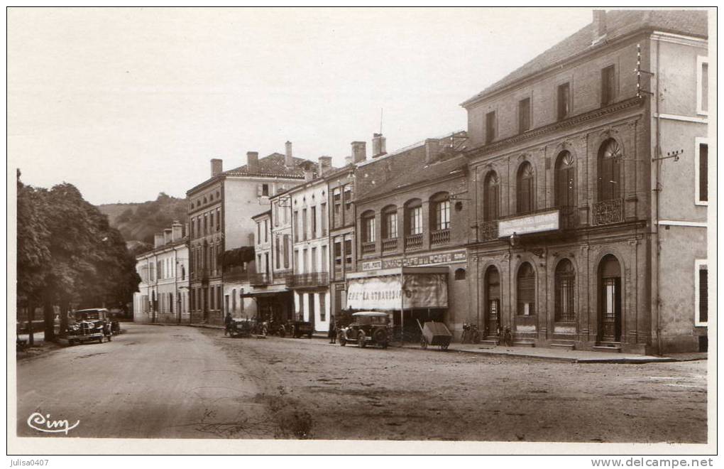 MOISSAC (82) Bureau De Poste Boulevard Alsace Lorraine Commerces - Moissac