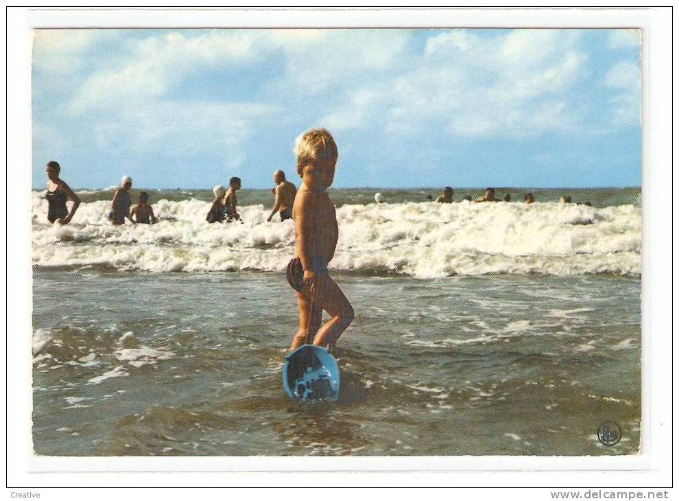 WESTENDE 1971. Vrolijk Baden - Baigneurs Dans Les Vagues - Westende