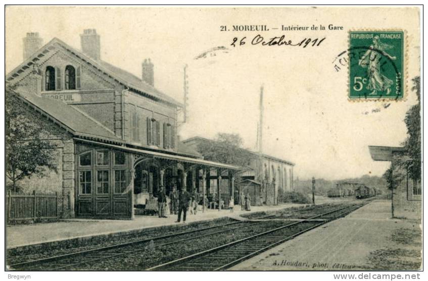 80 - CPA Moreuil - Intérieur De La Gare - Moreuil