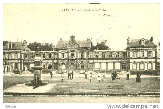 SEINE MARITIME - Ref 76258- Pavilly - La Mairie Et Les Ecoles - - Pavilly