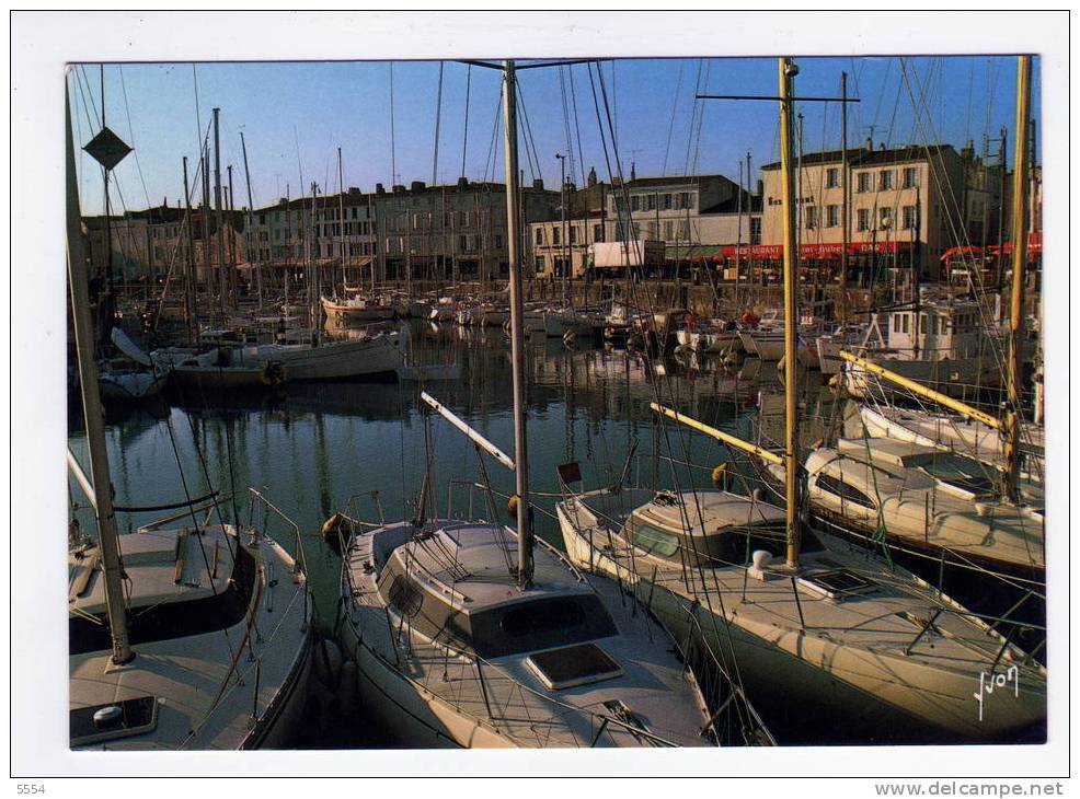 17 CHARENTE MARITIME LE PORT ET LES QUAIS - Saint-Martin-de-Ré