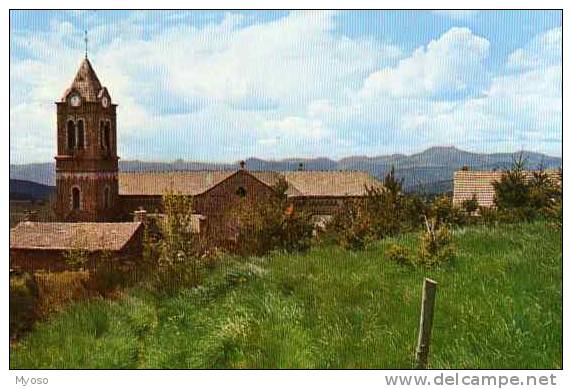 07 ST AGREVE L´Eglise Et Le Massif Des Cevennes - Saint Agrève