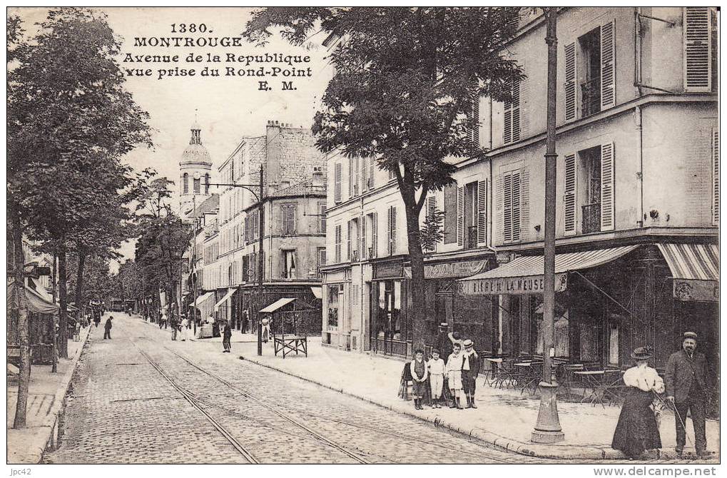 Montrouge Avenue Republique Prise Rond Point - Montrouge