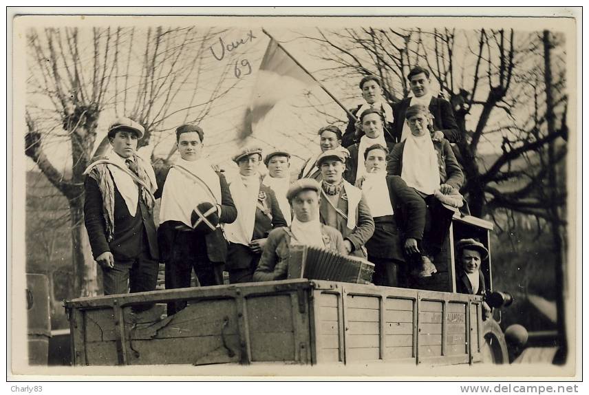 69-VAUX- CARTE PHOTO   CAMION  DE  JEAN ALANDRAS  DISTILLATEURS  N484 - Vaux-en-Velin