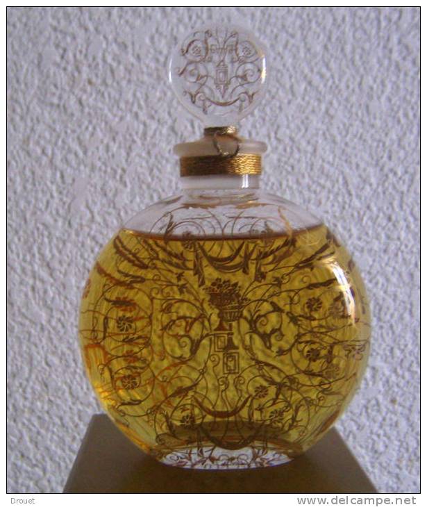 FLACON EN CRISTAL DE BACCARAT   "  GRAND AMOUR  " D' ANNICK GOUTAL  - NUMEROTE -  RARETE - Damen