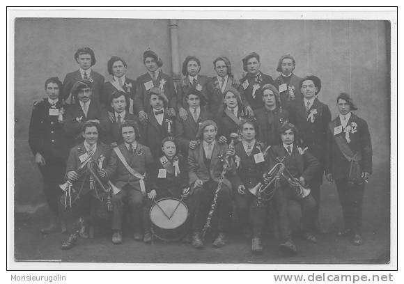 69 ))  L ARBRESLE, Carte Photo, Groupe De Conscrits, Photographie RULLIAT - L'Arbresle