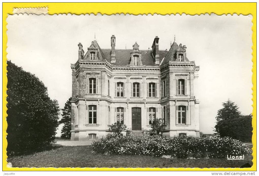LE LOUROUX-BECONNAIS - Maine Et Loire - Chateau Du Pey - Le Louroux Beconnais