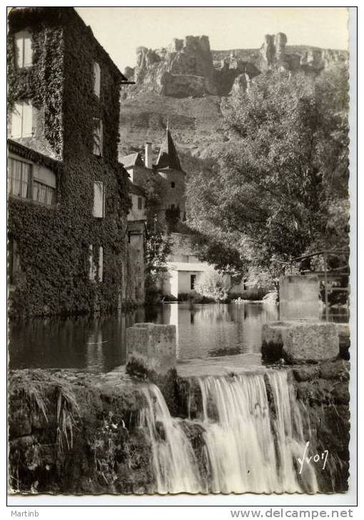 CPSM  Des Années 50. 60 FLORAC  Le Rocher De Rochefort Et La Chute Du Pecher - Florac