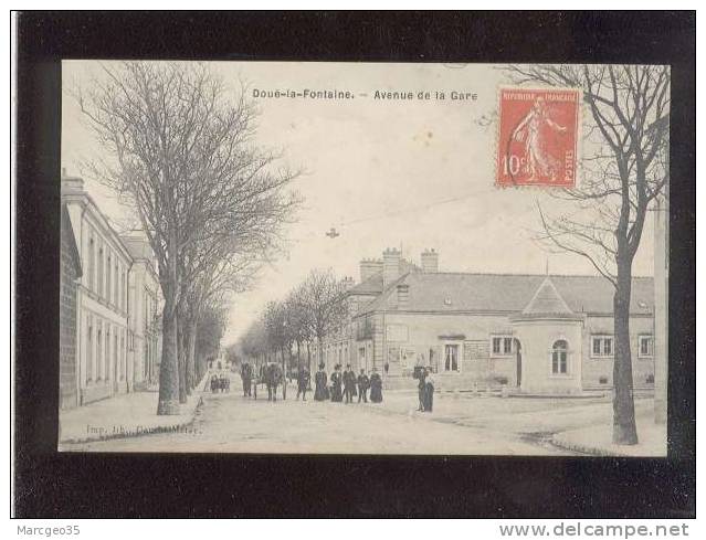 Doué La Fontaine Avenue De La Gare édit.gauché Metay Animée Affiche Publicité  Belle Carte - Doue La Fontaine