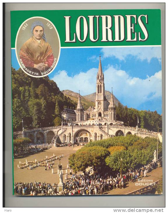 LOURDES - Très Beau Livre En Allemand De +/- 65 Pages Pratiquement Que Des Photos. Livre édité En 1982 - Christianism