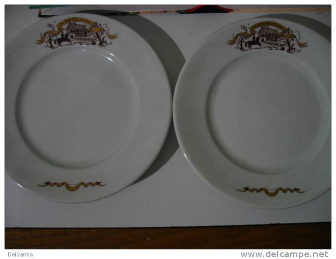 2 ASSIETTES A DESSERT LA PORTE JAUNE. GDA. LIMOGES - Other & Unclassified