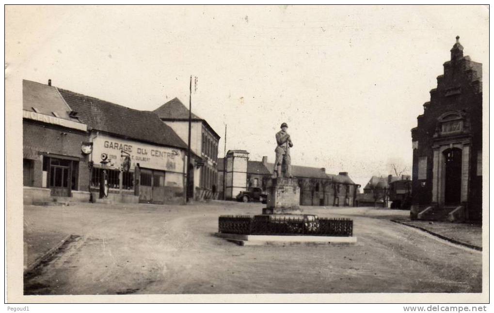 OISEMONT  (SOMME)   MONUMENT Aux MORTS   Achat Immédiat - Oisemont