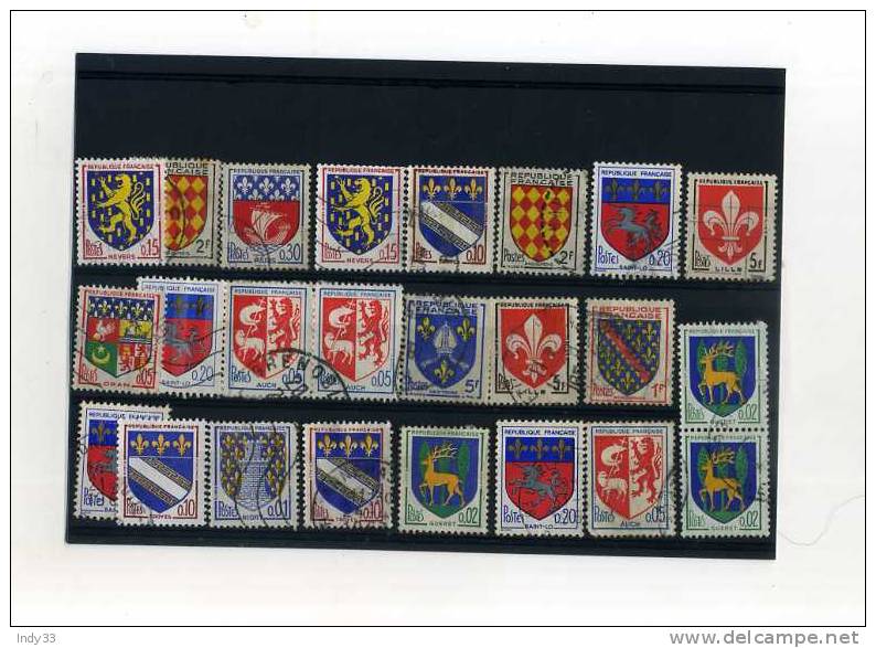 - FRANCE . ENSEMBLE DE TIMBRES DE FRANCE . ARMOIRIES DIVERSES . - 1941-66 Armoiries Et Blasons