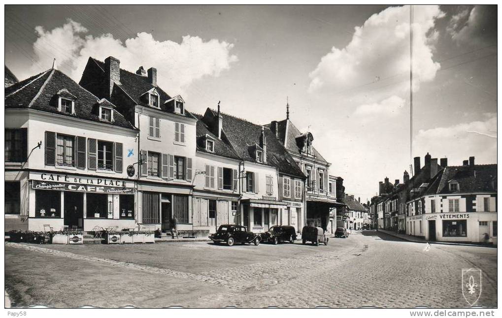 [58] Nièvre Varzy  Place Du Marché - Altri & Non Classificati