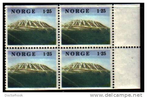 NORWAY   Scott #  729-30**  VF MINT NH Panes - Ongebruikt