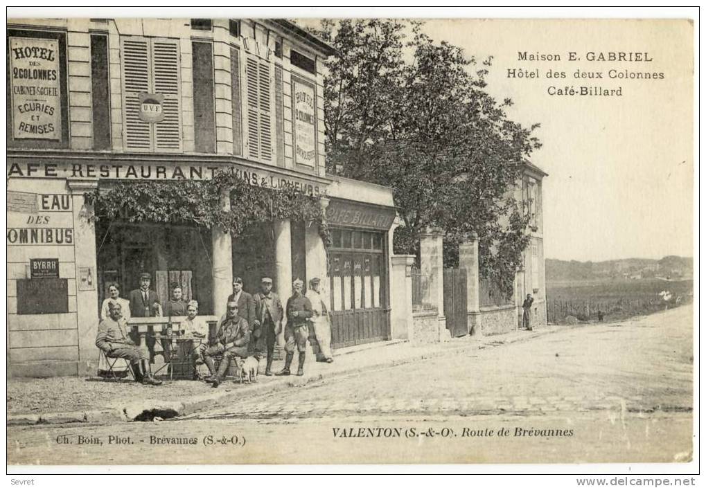 VALENTON. - Route De Brévannes. HÔTEL DES DEUX COLONNES Très Beau Cliché - Valenton