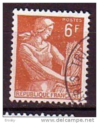 M0814 - FRANCE Yv N°1115 - 1957-1959 Mietitrice