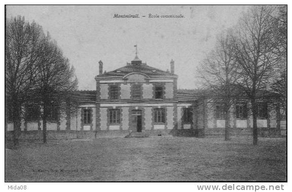 51. MONTMIRAIL. ECOLE COMMUNALE. - Montmirail