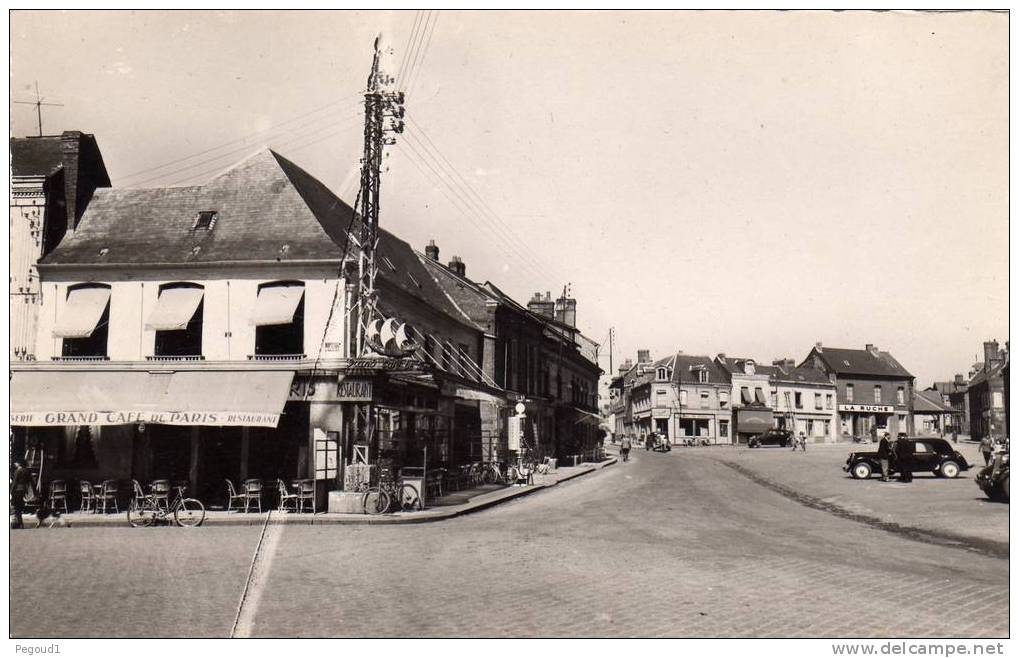 FORGES-LES-EAUX (S-Mar)  PLACE BREVIERE.  Achat Immédiat - Forges Les Eaux