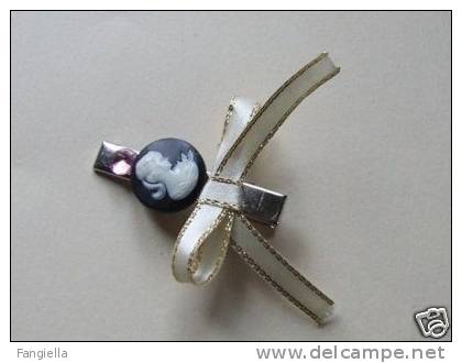 Barrette Bijou De Cheveux Camée Noir Strass Et Ruban - Autres & Non Classés