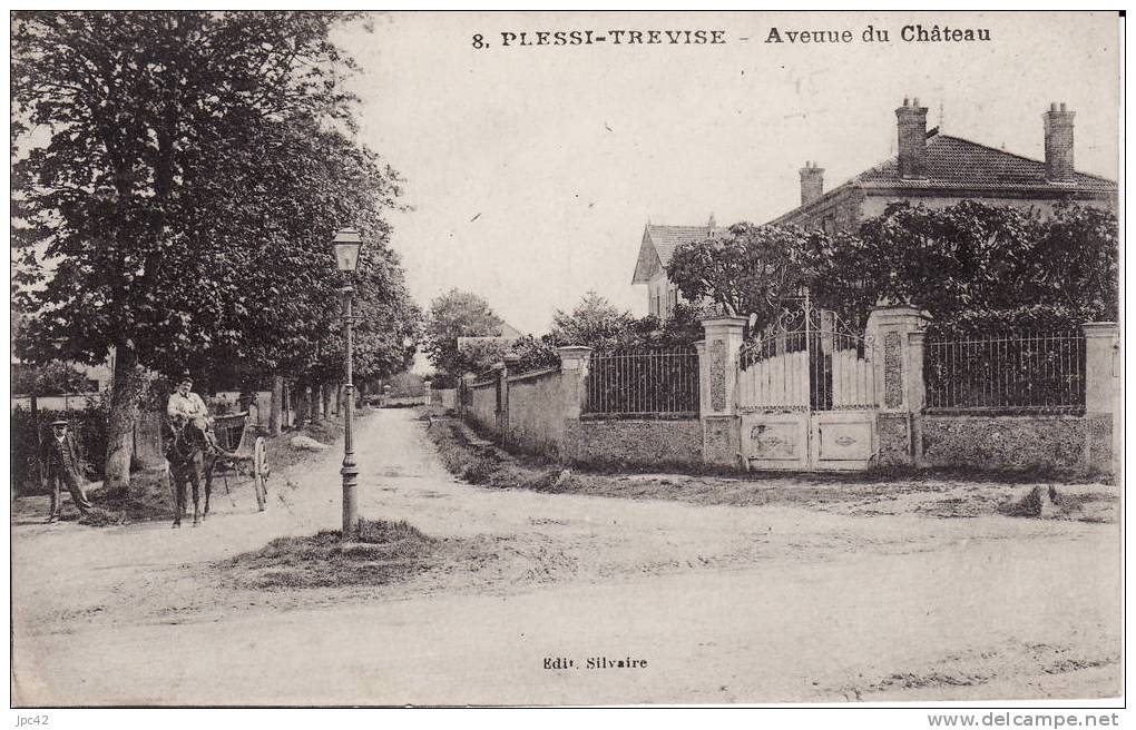 Le Plessi-Trevise- Avenue Du Château - Le Plessis Trevise