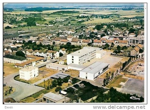 Le C.E.S. Louis Aragon. Vue Aérienne. - Jarny